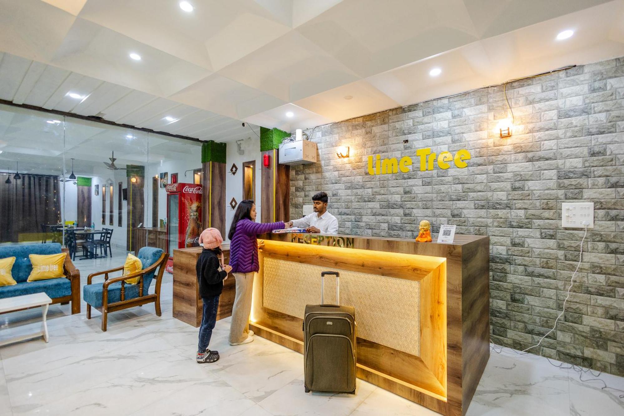 Lime Tree Hotel And Banquet Vrindavan Exterior photo