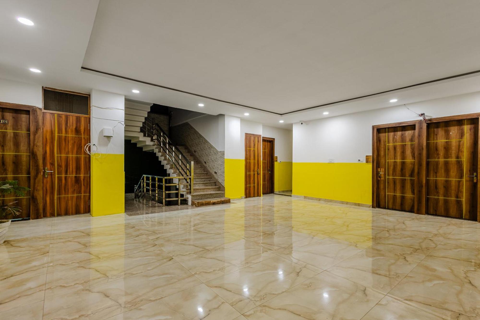 Lime Tree Hotel And Banquet Vrindavan Exterior photo
