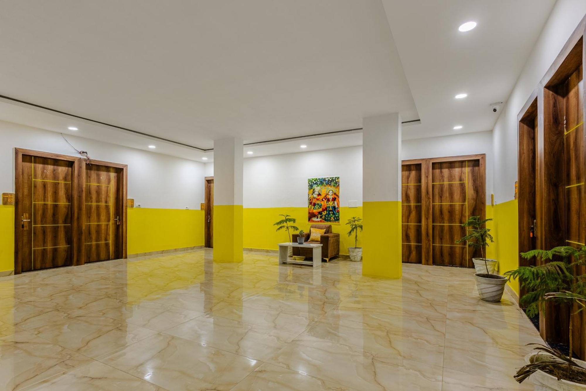 Lime Tree Hotel And Banquet Vrindavan Exterior photo