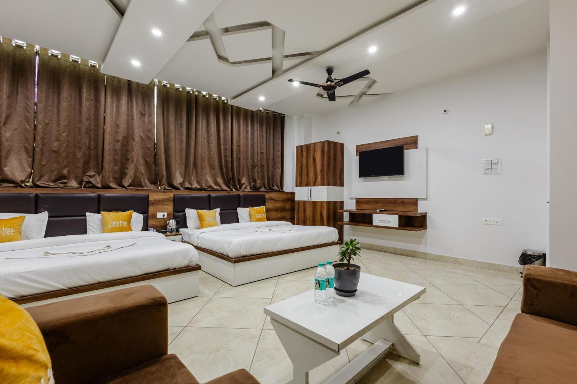Lime Tree Hotel And Banquet Vrindavan Exterior photo