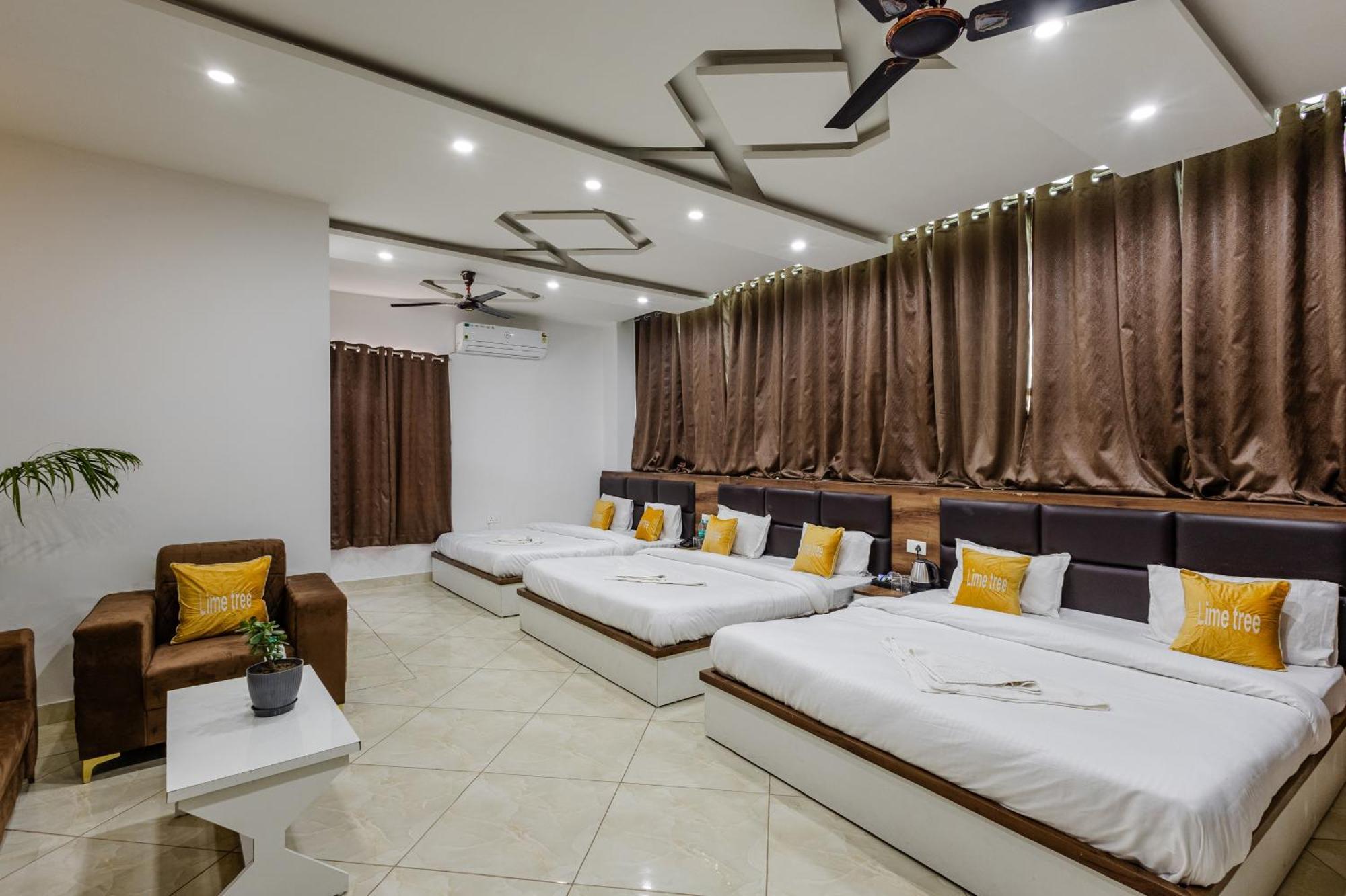 Lime Tree Hotel And Banquet Vrindavan Exterior photo