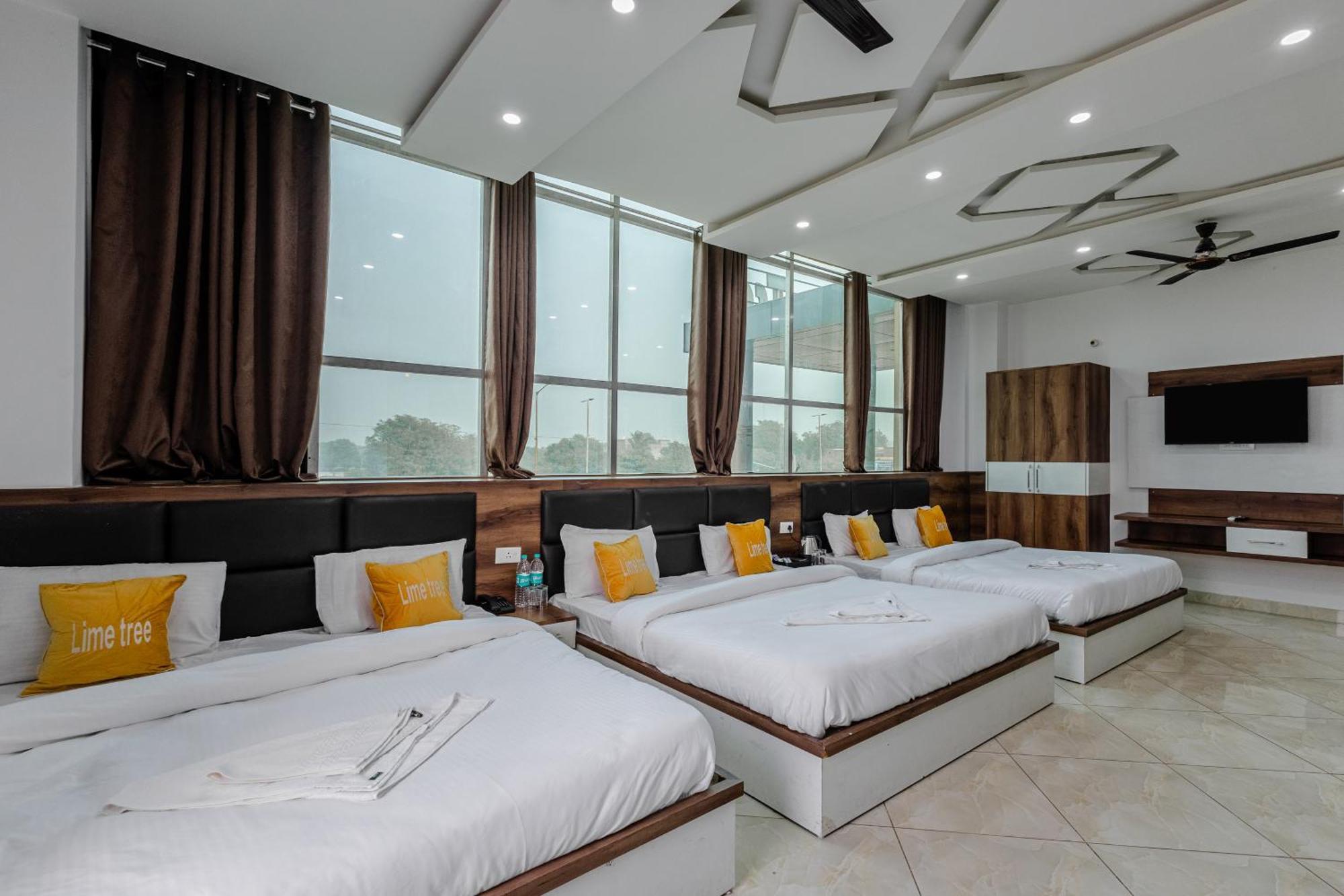 Lime Tree Hotel And Banquet Vrindavan Exterior photo